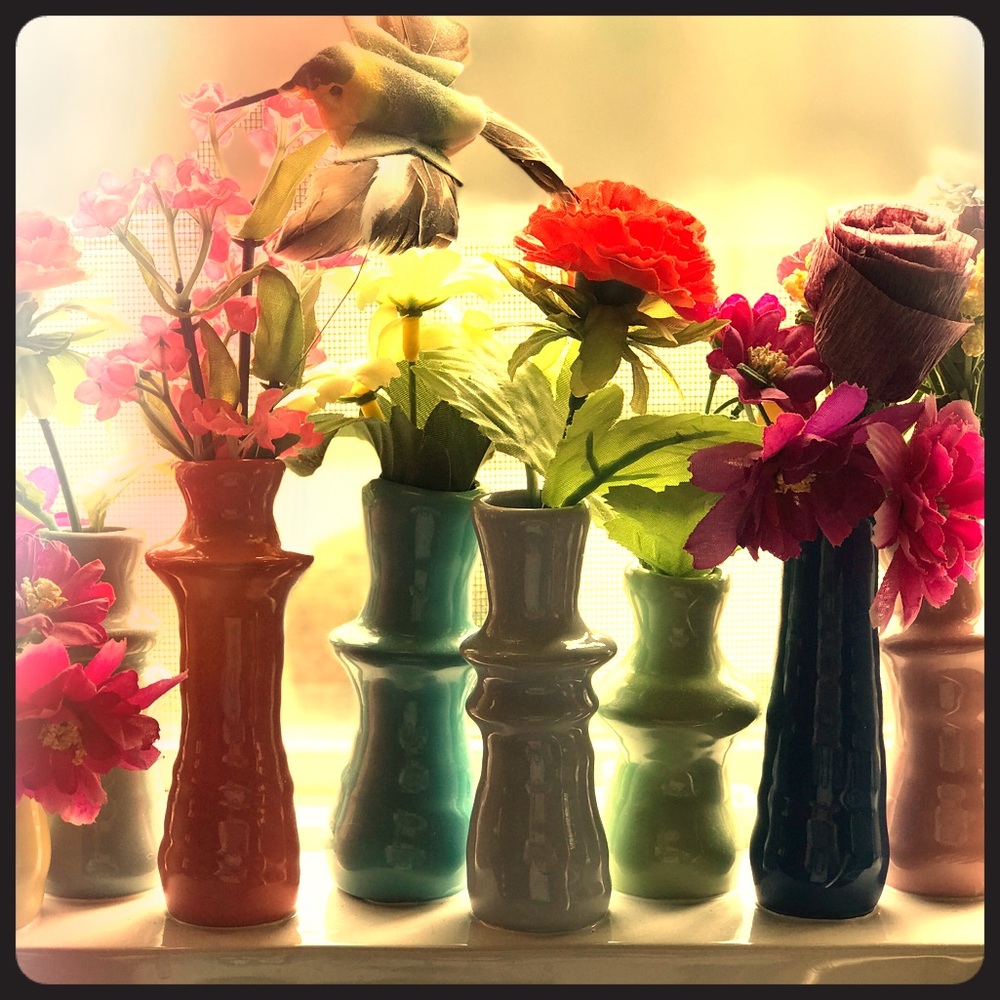 Totty Budvase 10.5” x 2.75x4.5” ceramic